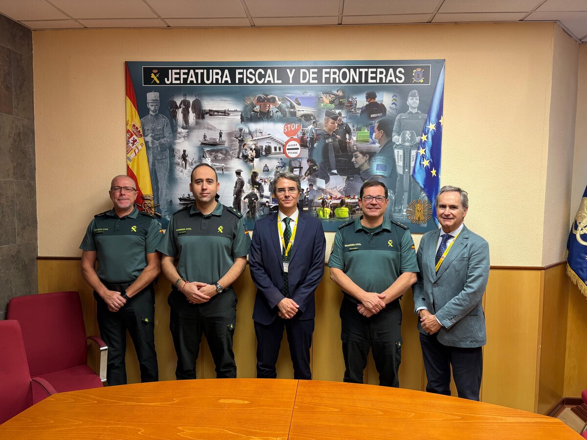 Marinas de España avanza en su colaboración con la Guardia Civil en una reunión de trabajo celebrada en la Jefatura Fiscal y de Fronteras