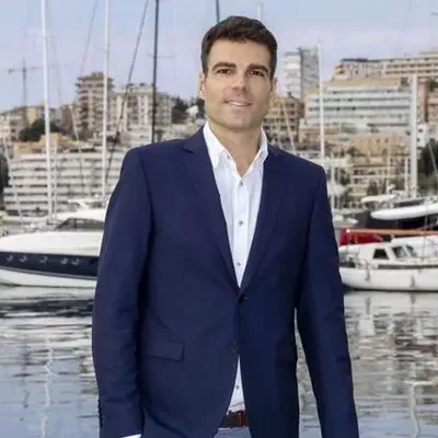 Guillermo García