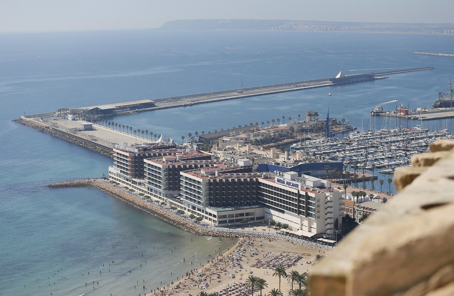 El Puerto de Alicante desbloquea la marina para megayates con una inversión de 15 millones