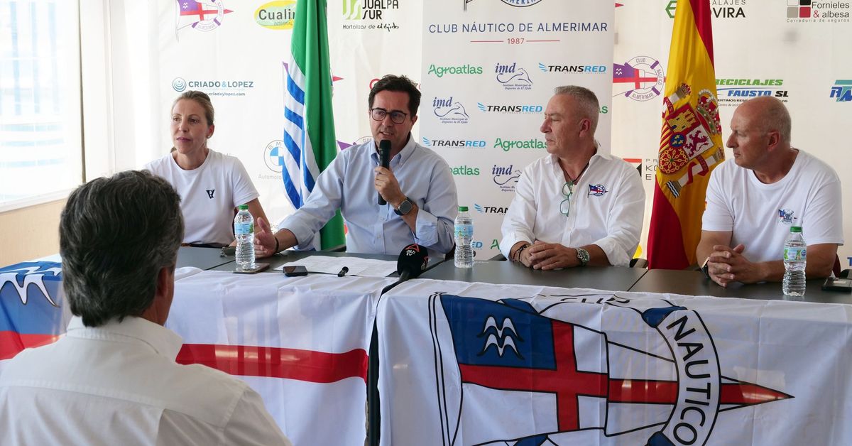 El Club Náutico de Almerimar incorpora la modalidad deportiva de piragüismo Dragon Boat