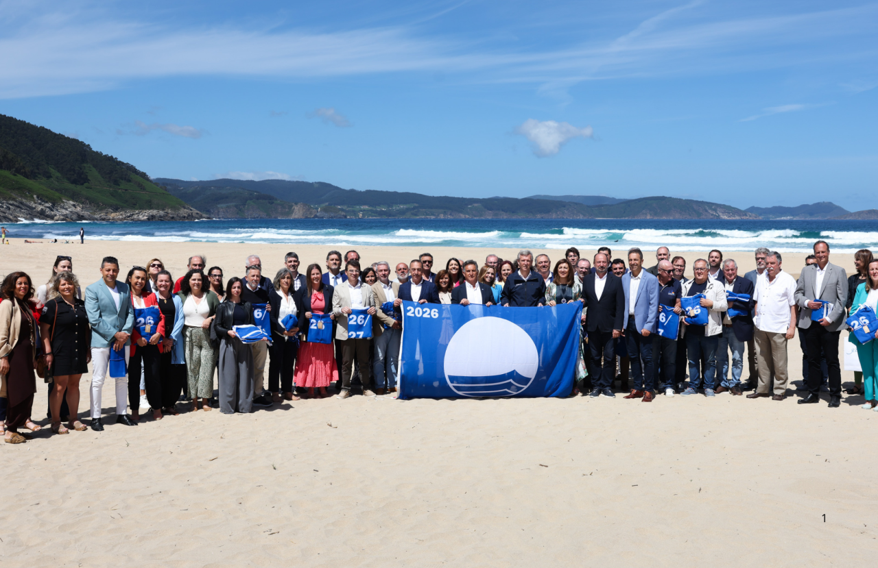 El Real Club Náutico Portosín renueva su 35ª Bandera Azul en un acto oficial en Xove