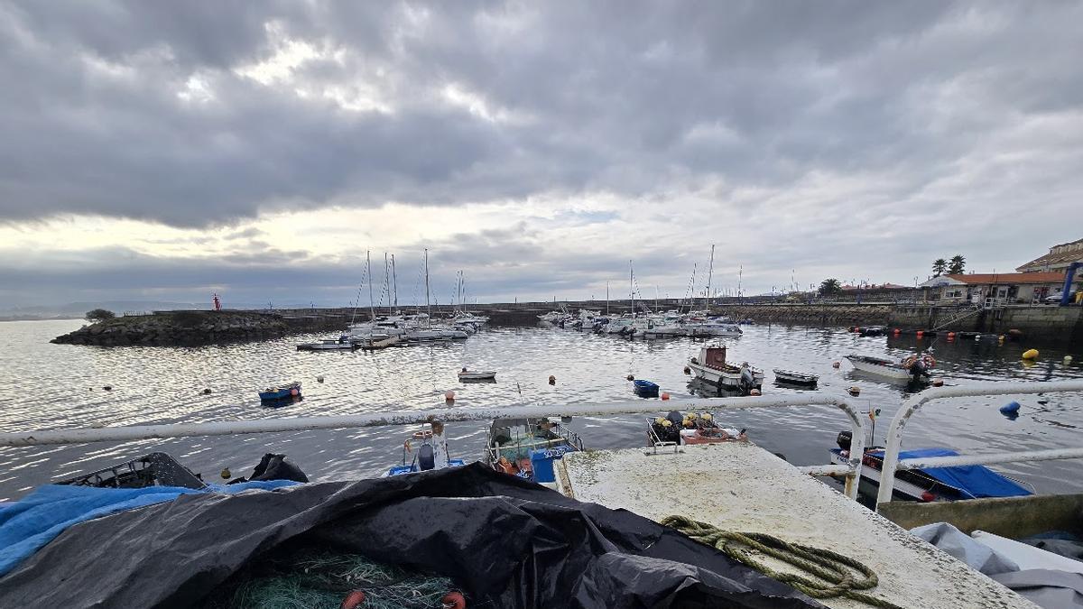 El puerto deportivo de Pedras Negras presume de bandera azul