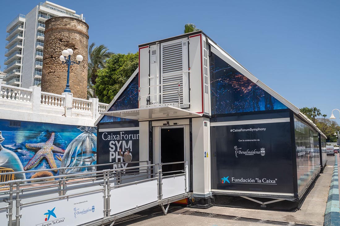 BENALMÁDENA REAFIRMA SU COMPROMISO CON EL DEPORTE CON LA PRESENTACIÓN DEL EQUIPO NACIONAL DE VELA INCLUSIVA EN EL PUERTO DEPORTIVO